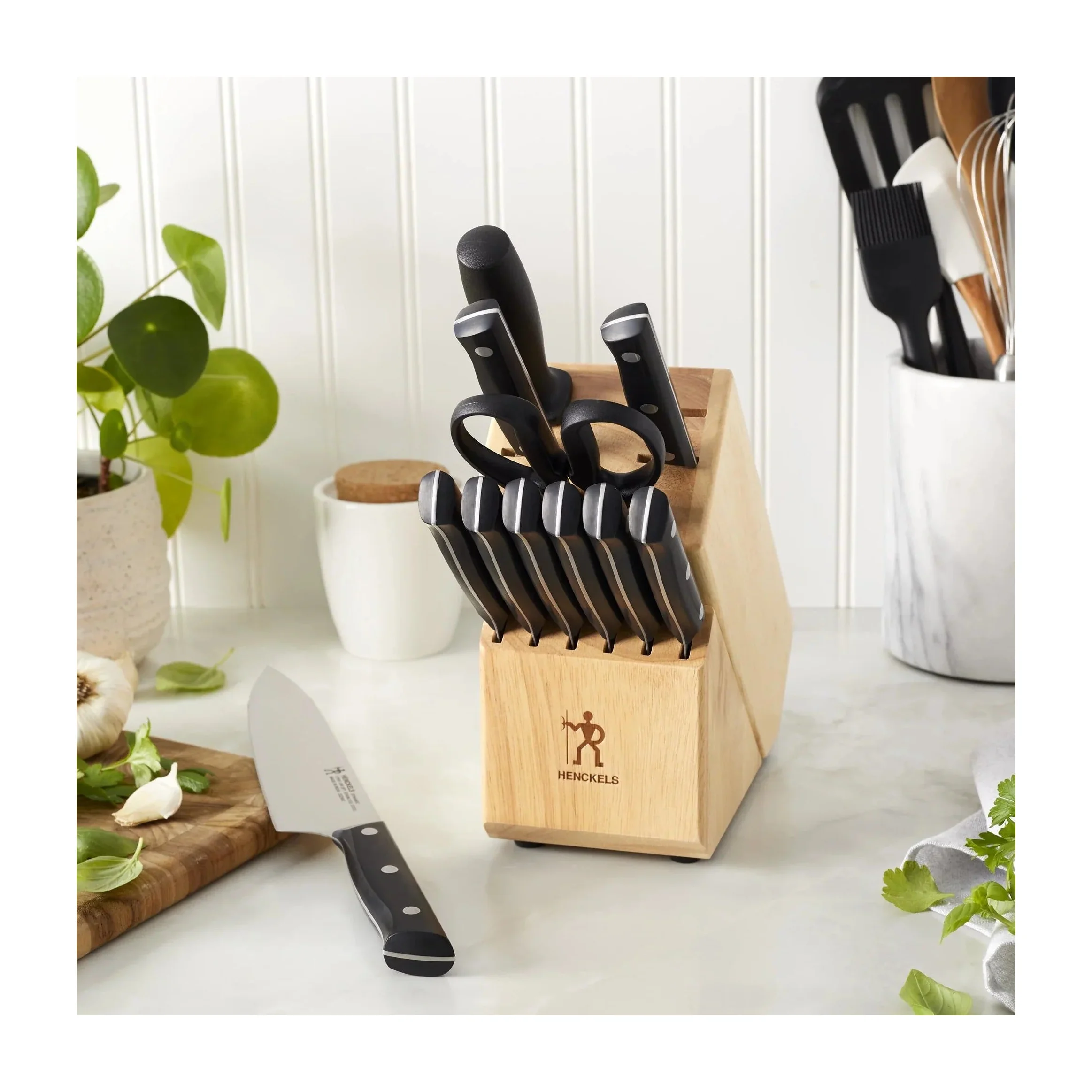 Knife Set in Kenya - Zwilling J.A. Henckels Dynamic 12-Piece Block